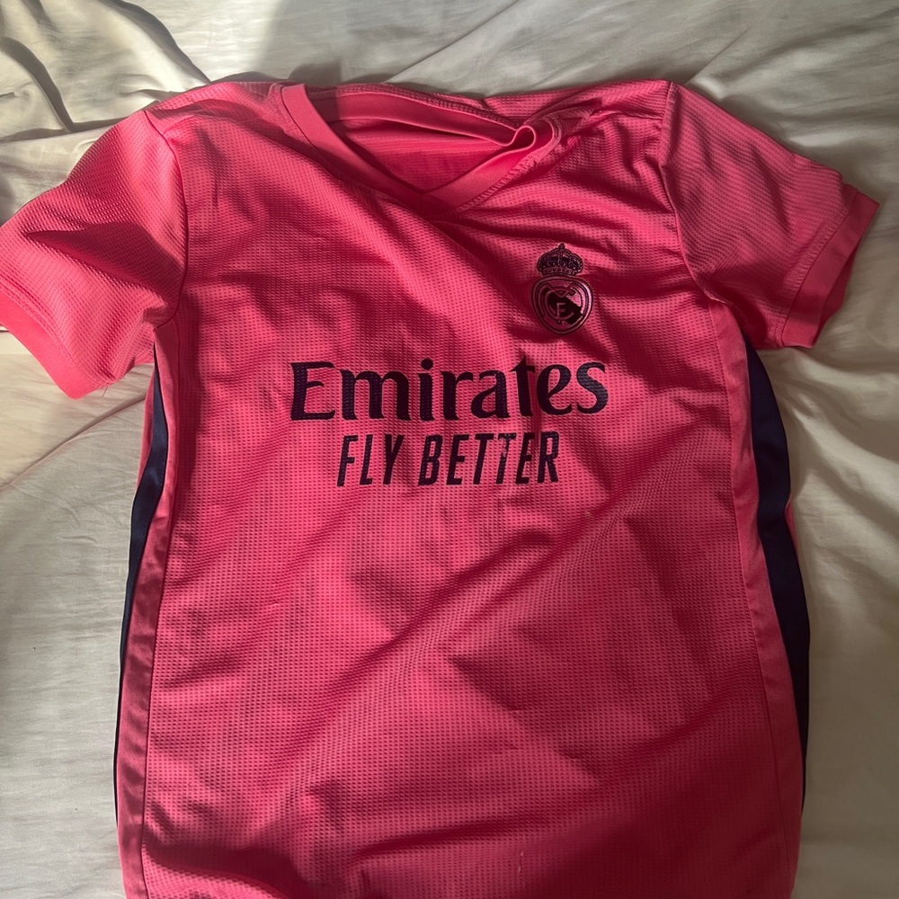 Pink Soccer Jersey - Picture 3 of 3